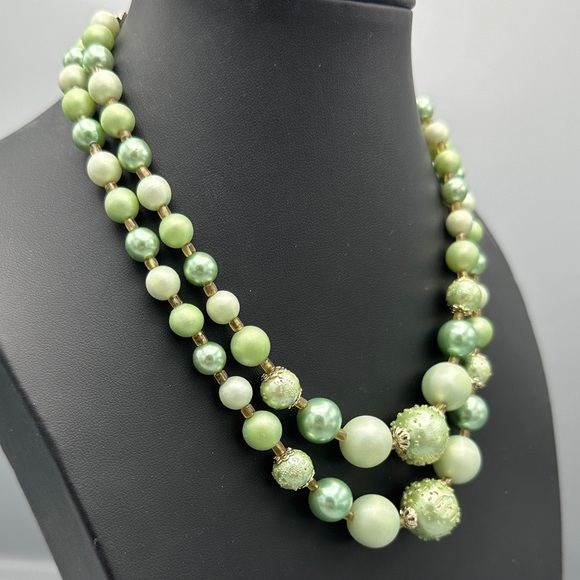 Japan Green Beaded Necklace - Picture 2 of 5